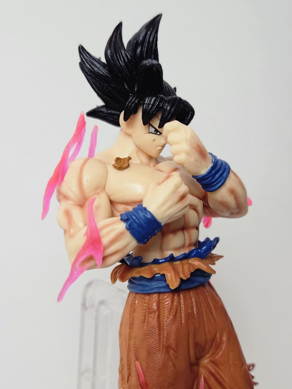 Figura Goku 23cm con Base