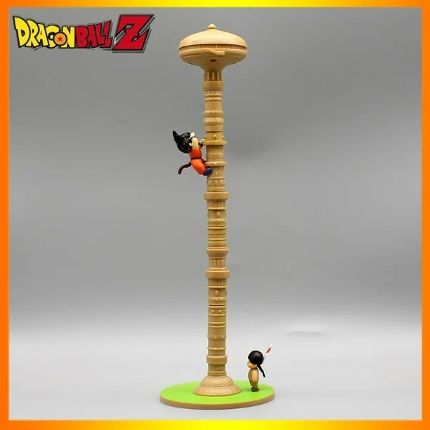 Figura Goku Escalando Torre Karin 35cm