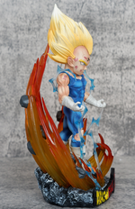 Figura Majin Vegeta SSJ con Efectos Dragon Ball 22cm