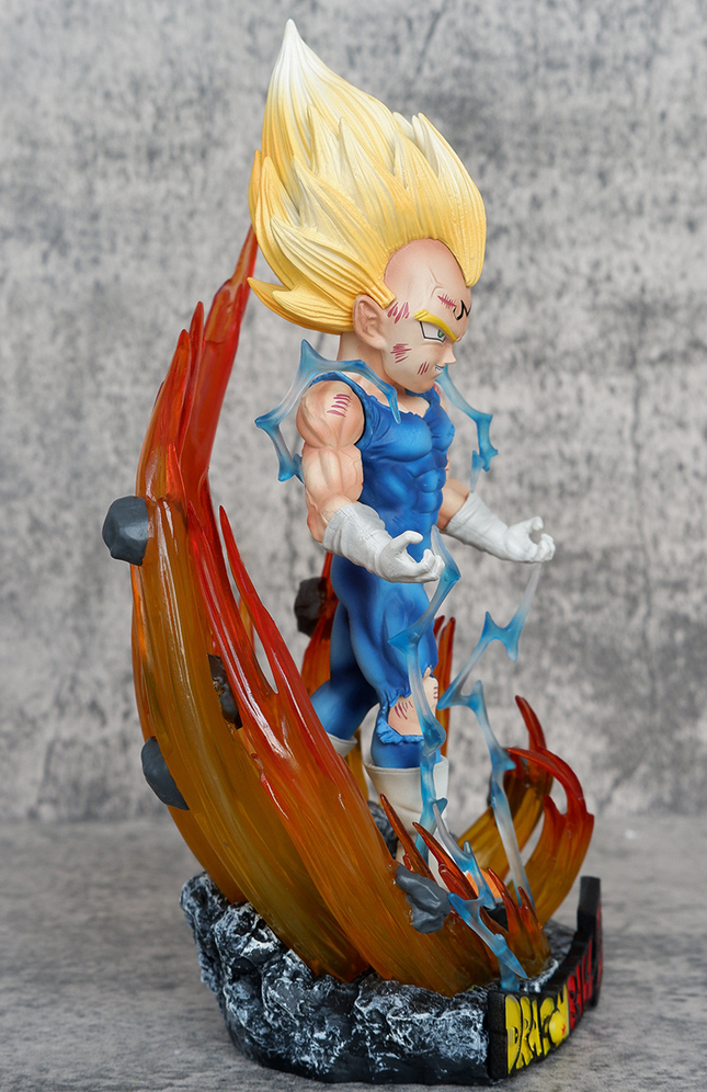 Figura Majin Vegeta SSJ con Efectos Dragon Ball 22cm