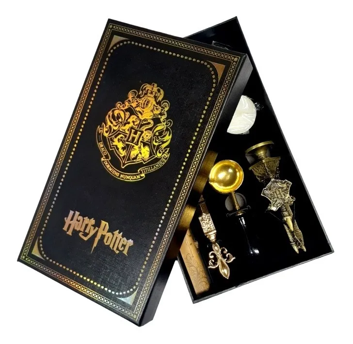 Set Coleccionable Harry Potter Hogwarts 25cm Aprox