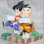 Figura Goku y Krilin Repartiendo Leche Dragon Ball 18cm Aprox
