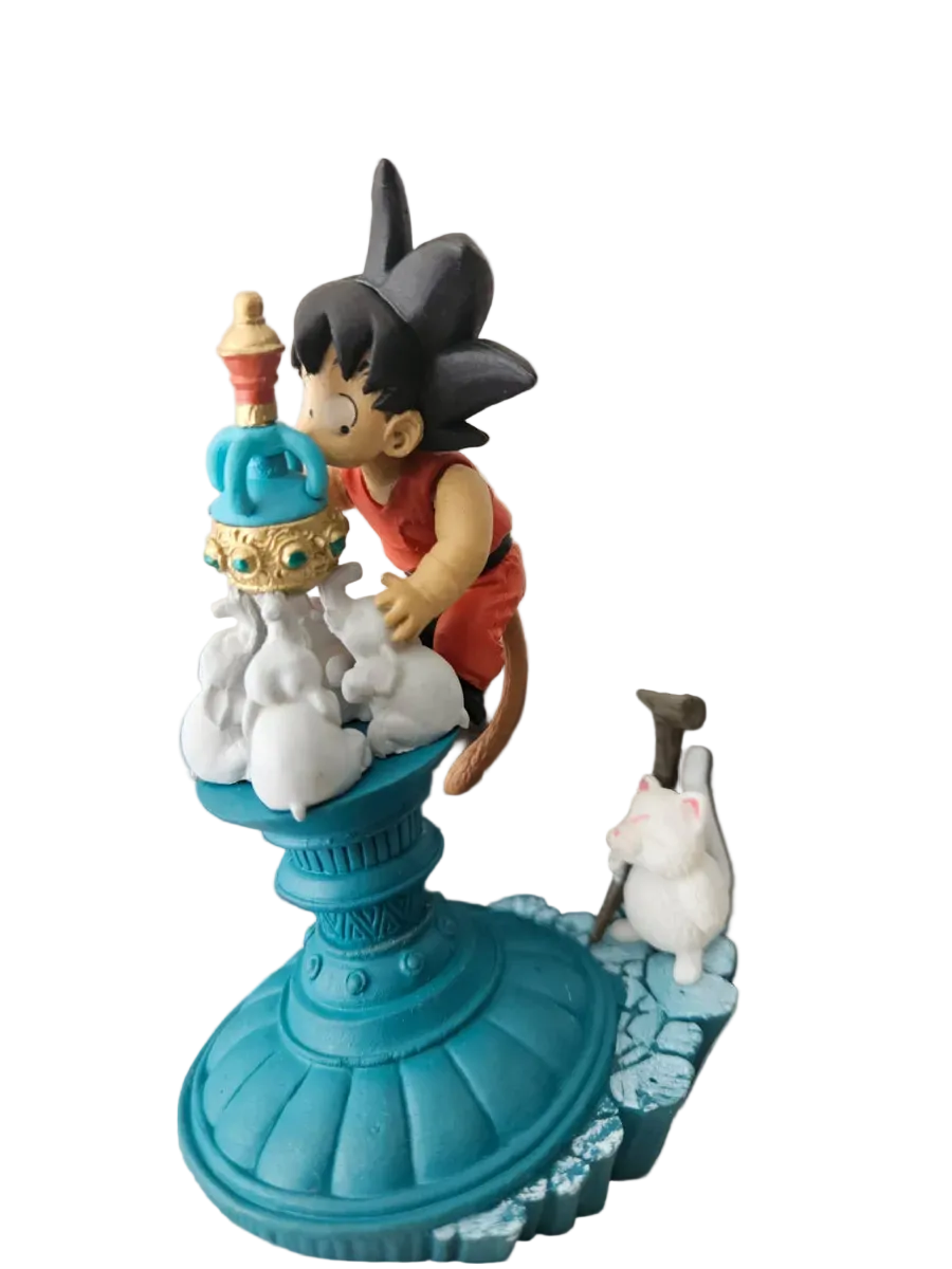 Figura Goku Niño Invocando a Shenlong Diorama 12cm Aprox