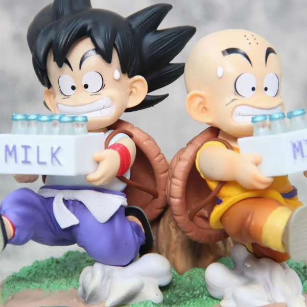 Figura Goku y Krilin Repartiendo Leche Dragon Ball 18cm Aprox