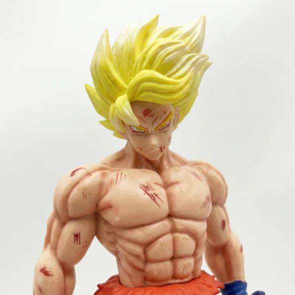 Figura Goku Super Saiyan 23cm Aprox | Gi Rojo Batalla con Base